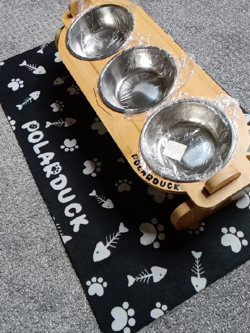 Tilted Elevated 😺 Cat Bowls With Food Mat
